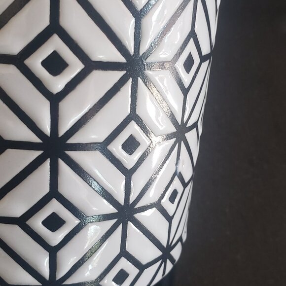 Graydon Hall Geometric Embossed Glaze Mug Black & White Coffee Cups - Set of 2 - Picture 6 of 6